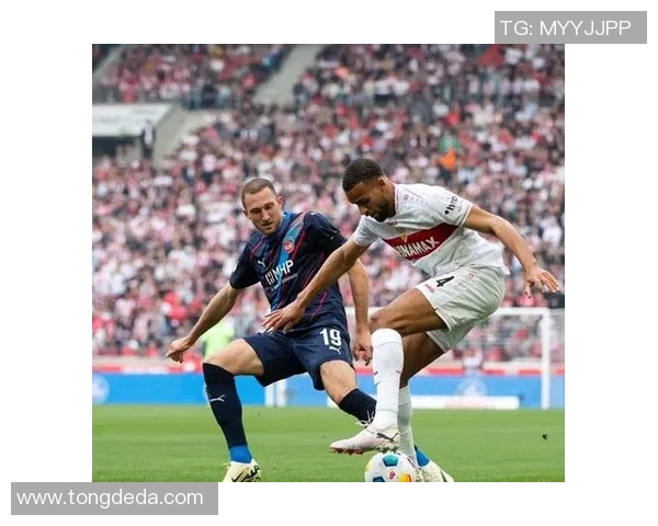 欧冠激战：多特蒙德与AC米兰战平补时进球引发全场狂欢