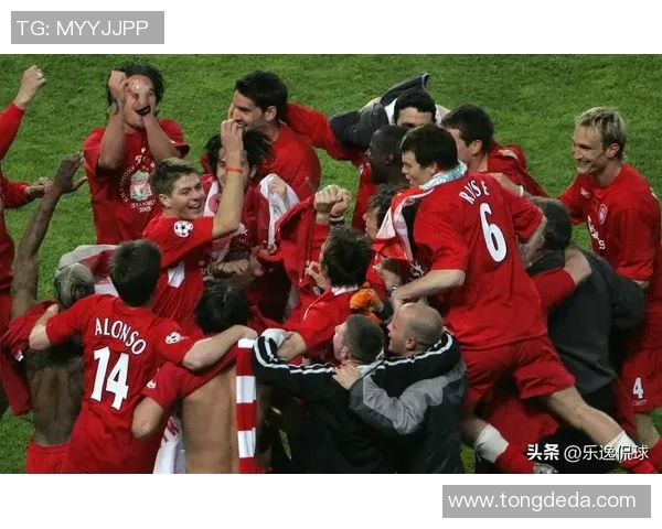 世界杯焦点战利物浦与曼联战平转会传闻引发球迷热议与期待